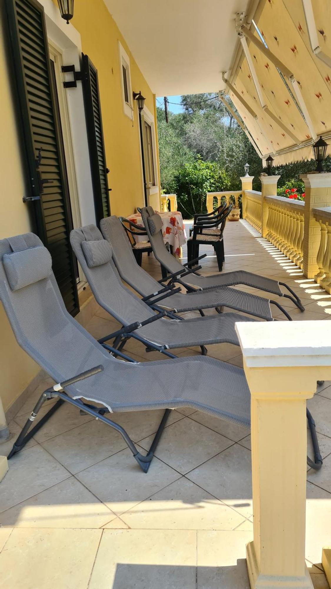 Villa Elena Marathiás Exteriör bild