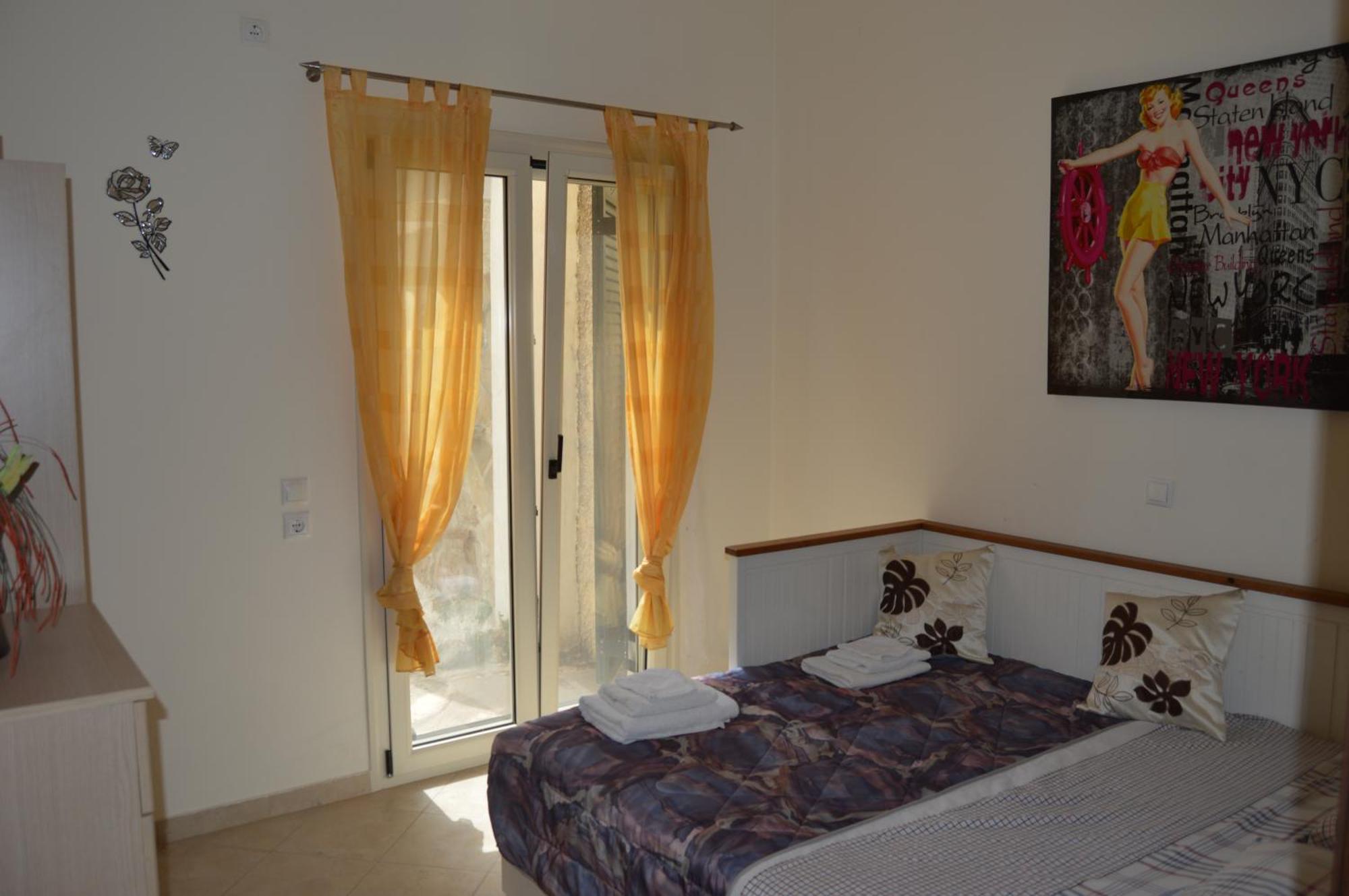 Villa Elena Marathiás Exteriör bild