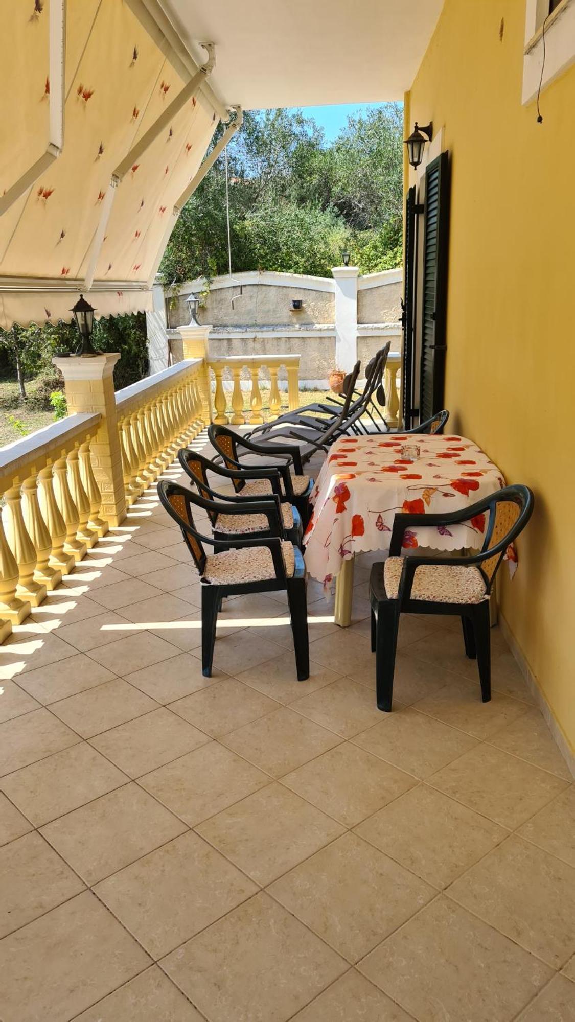 Villa Elena Marathiás Exteriör bild